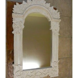 Specchio in legno scolpito