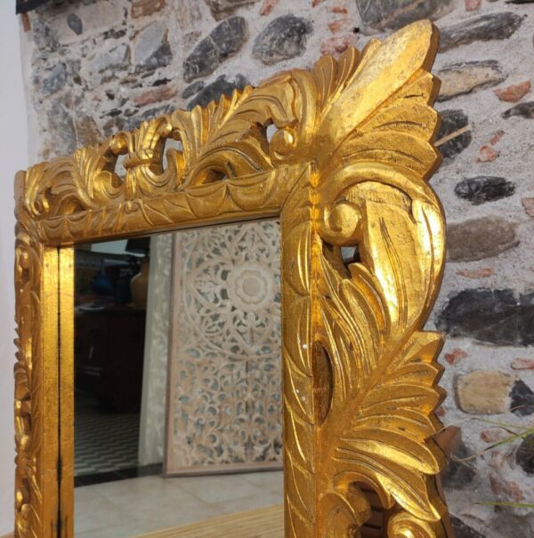 profilo della cornice dello specchio oro