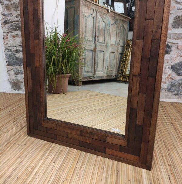 decorazione a mosaico di specchio in legno a figura intera