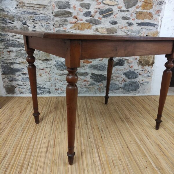 tavolo coloniale indonesiano in legno