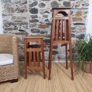 Trespoli in legno portavasi coloniali indiani
