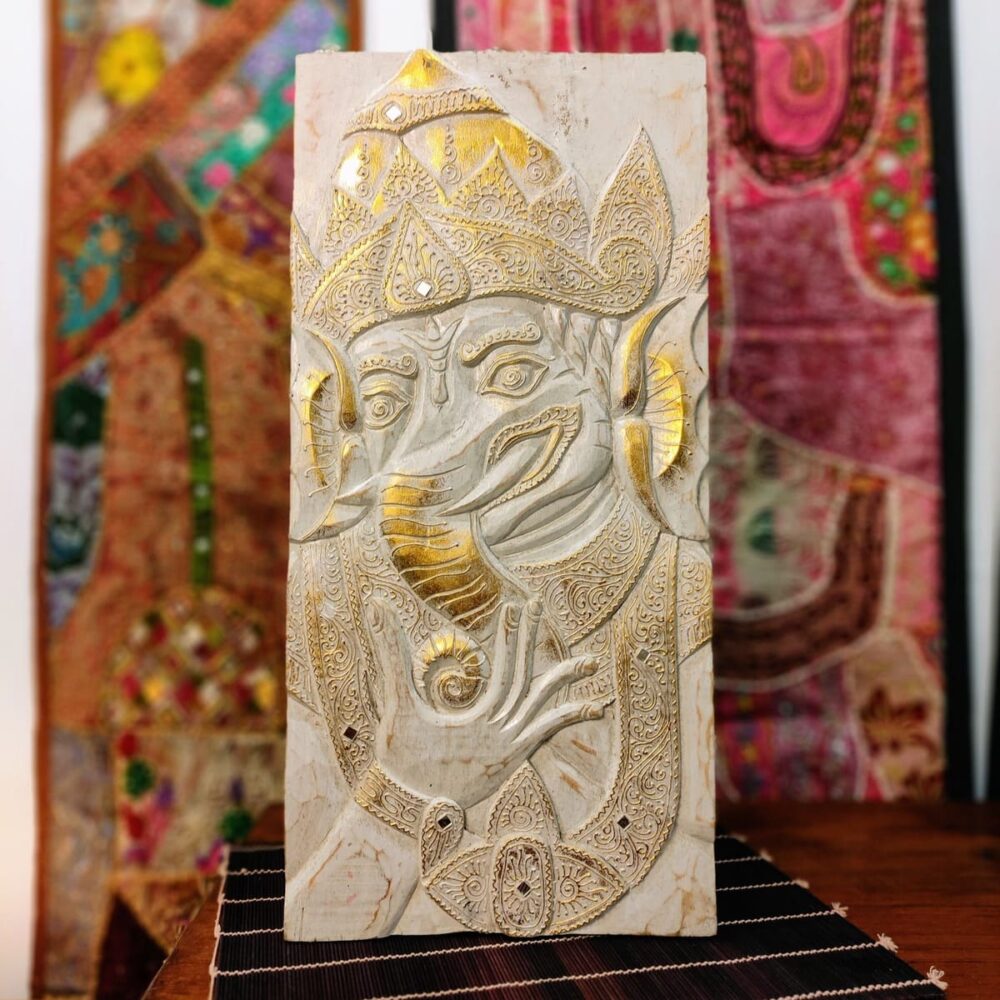 pannello decorativo con Ganesh bianco e oro in legno