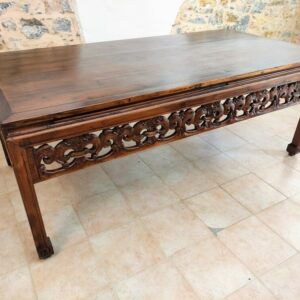 Tavolo da esposizione etnico in teak intagliato