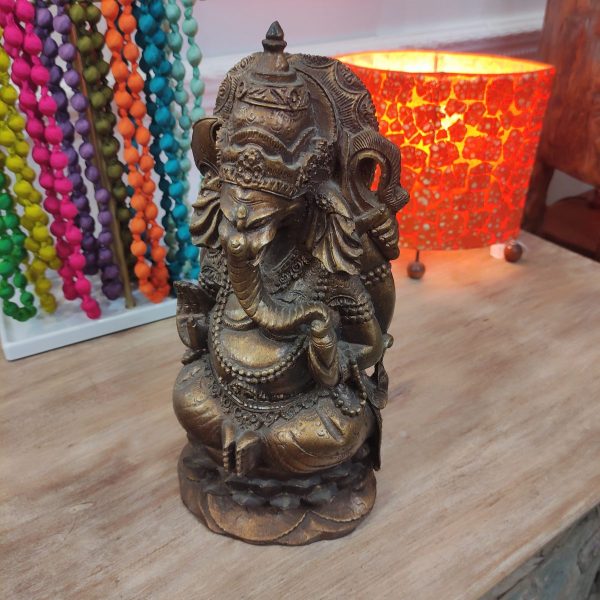 Statua ganesh seduto in fiore di loto color bronzo