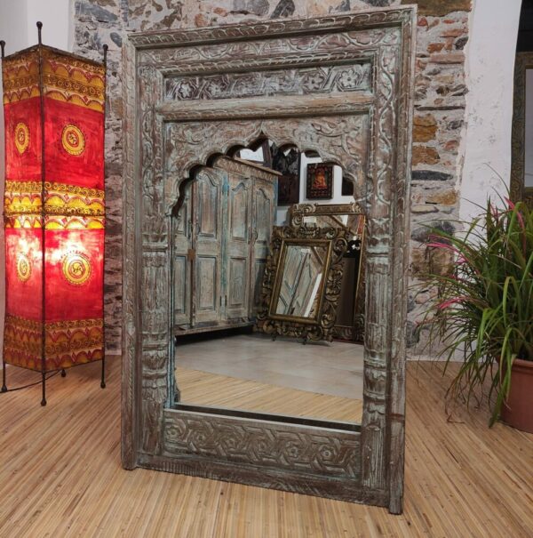 specchio indiano in legno a finestra