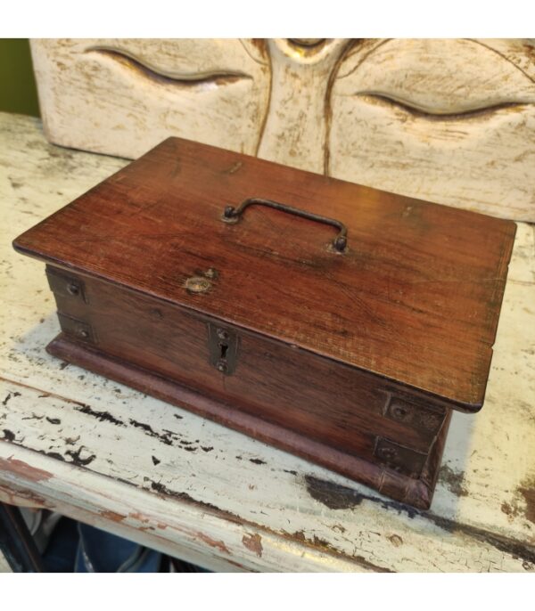 ANTICO BAULETTO APRIBILE CON SCOMPARTO