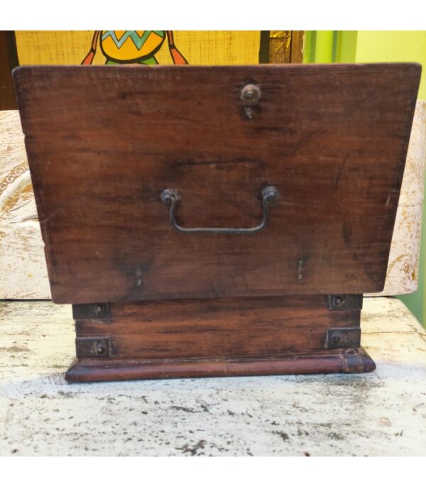 ANTICO BAULETTO APRIBILE CON SCOMPARTO