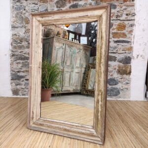 specchio indiano shabby colori chiari