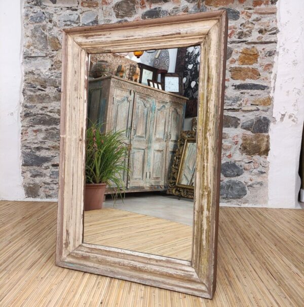 specchio indiano shabby colori chiari