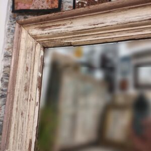 angolo superiore cornice specchio indiano shabby