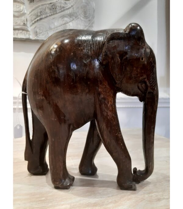 ELEFANTE IN LEGNO