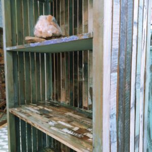 LIBRERIA IN LEGNO MASSELLO COLORATA