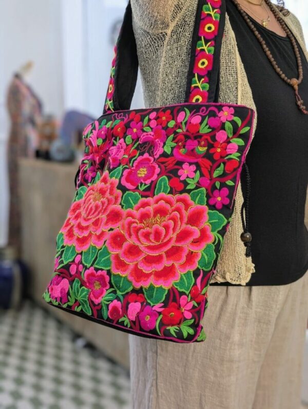 borsa thailandese a spalla fiori ricamati