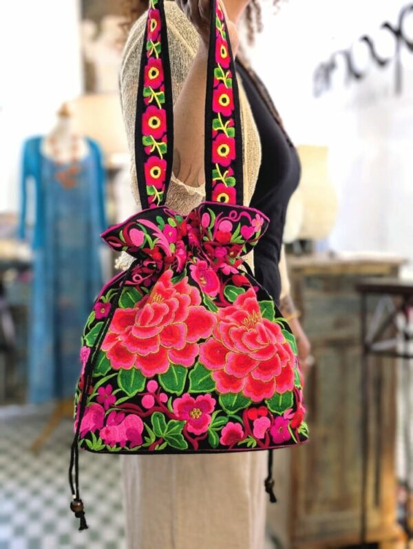 BORSA THAI A SPALLA CON LACCETTI - immagine 2