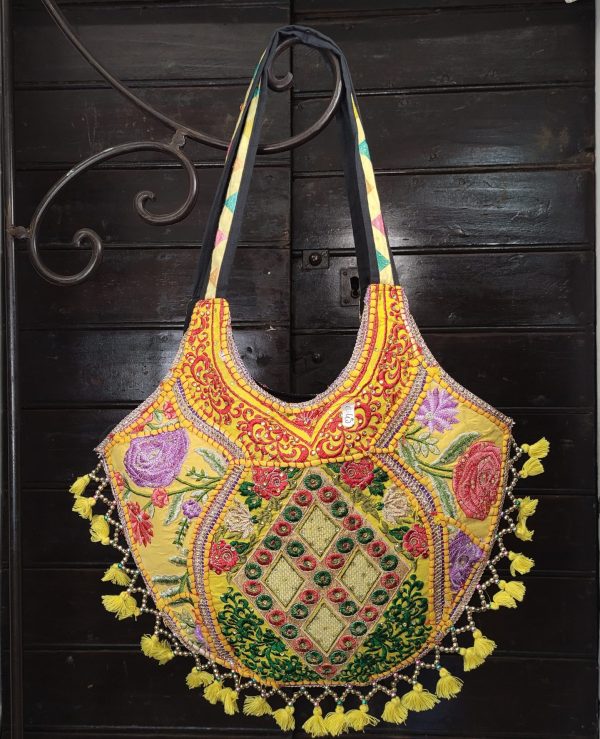 BORSA INDIANA OVALE RICAMATA GIALLA VERDE