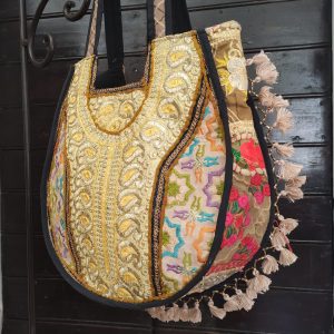 borsa indiana ricamata oro a soffietto in cotone