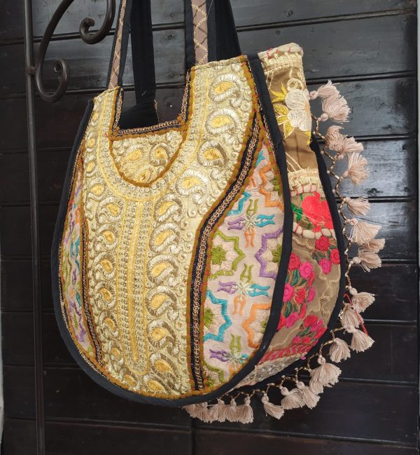 borsa indiana ricamata oro a soffietto in cotone