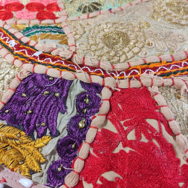 POUF INDIANO RICAMATO PATCHWORK - immagine 3