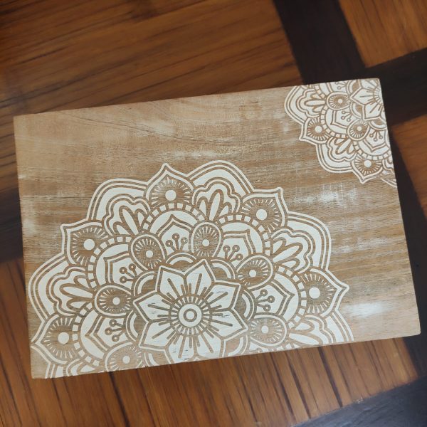 SCATOLA PORTAGIOIE CON MANDALA BIANCO - immagine 5