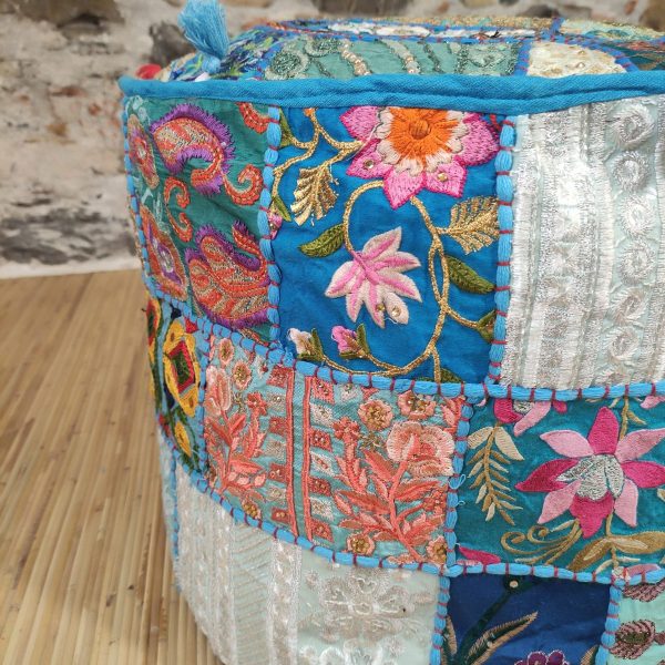 pouf indiano ricamato patchwork azzurro