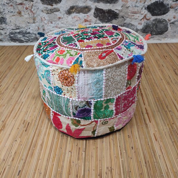 pouf indiano ricamato patchwork bianco