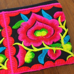 BORSA THAILANDESE RICAMATA