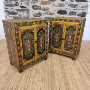 COMODINI INDIANI DIPINTI A FIORI