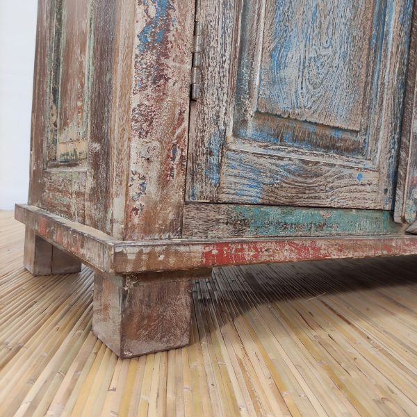 mobile indiano shabby dettaglio piede
