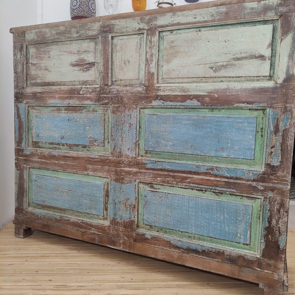 mobile indiano shabby retro con porte antiche