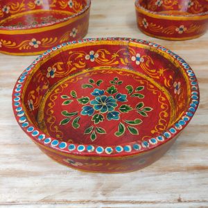 centrotavola indiano rosso dipinto a mano bordo