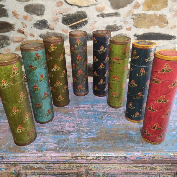 tubo contenitore vintage indiano diversi colori