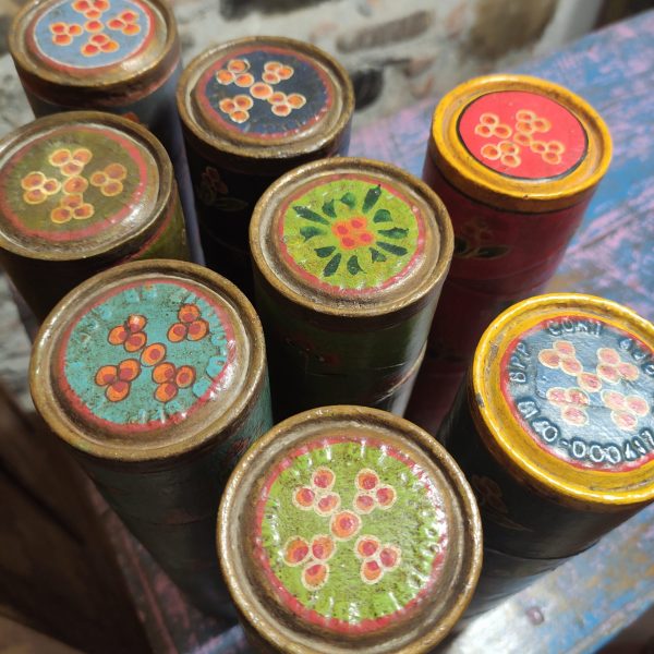 tubo contenitore vintage indiano dipinto a mano