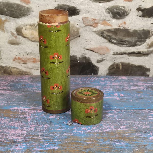 tubo contenitore vintage indiano verde