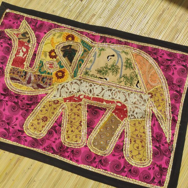 arazzo elefante indiano ricamato bordo nero