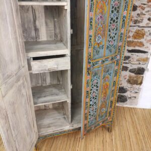 cassetto interno di armadio indiano a fiori
