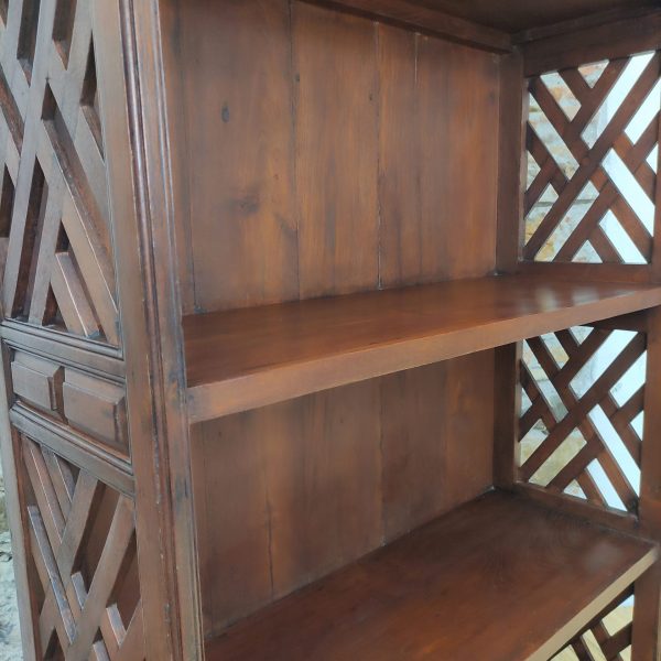 LIBRERIA ETNICA THAILANDESE RIPIANO