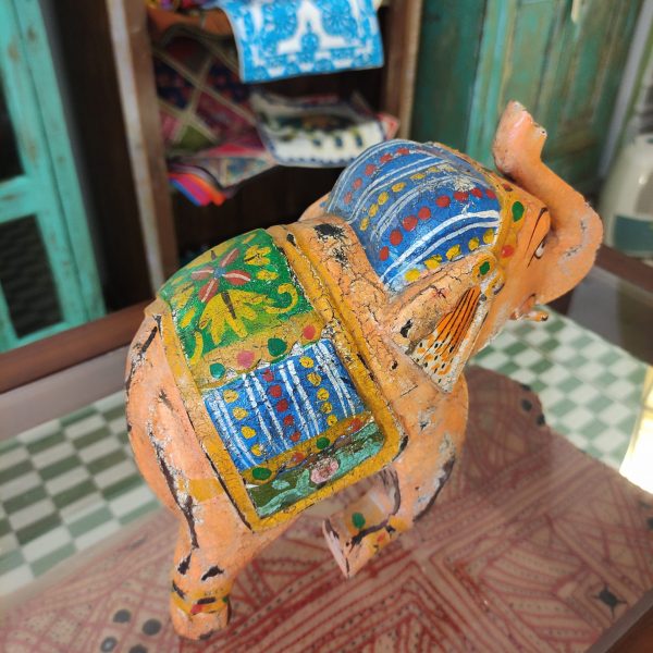 Statua elefante in legno dipinta a mano