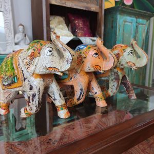 Statua elefante in legno dipinta a mano
