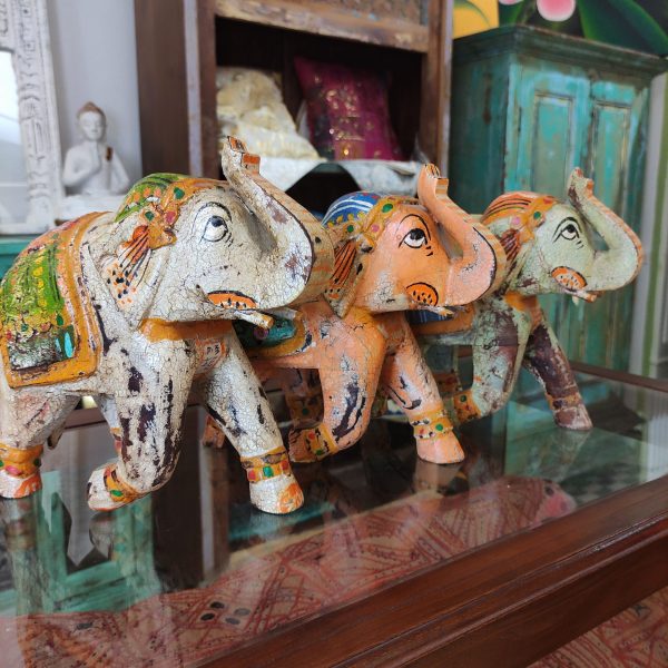 Statua elefante in legno dipinta a mano