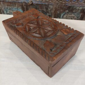 antico portaspezie in legno