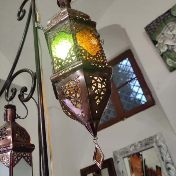 lanterna marocchina con vetri colorati
