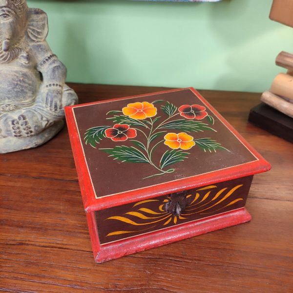 portagioie indiano con fiori dipinti