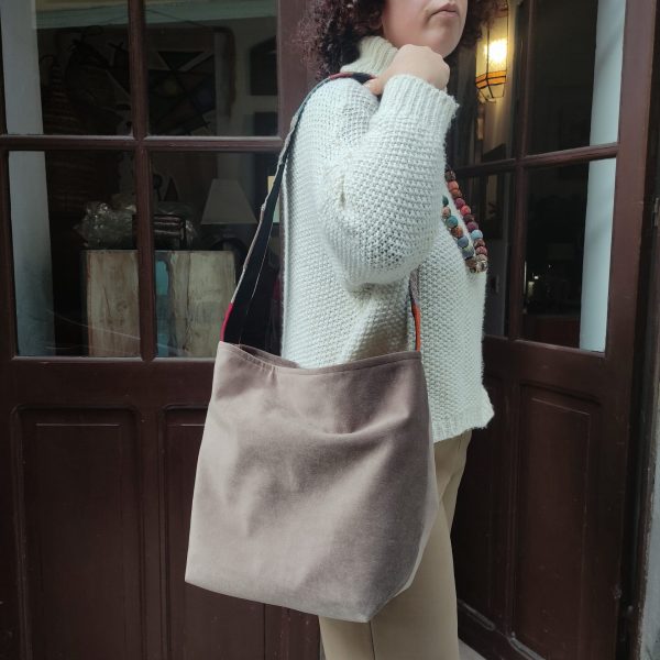 BORSA A TRACOLLA IN VELLUTO - immagine 12