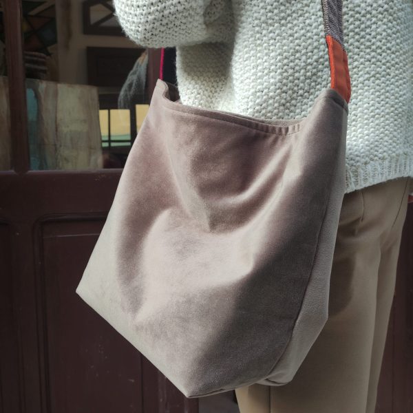 BORSA A TRACOLLA IN VELLUTO - immagine 13