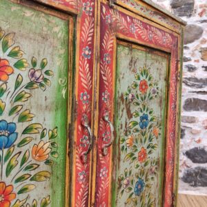 maniglie di credenza indiana dipinta a fiori