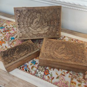 SCATOLE IN LEGNO SET PORTAGIOIE CON BUDDHA INTAGLIATO SUL COPERCHIO