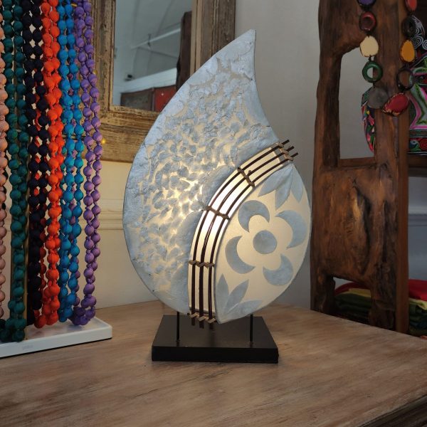 Lampada tavolo a goccia in madreperla bianca
