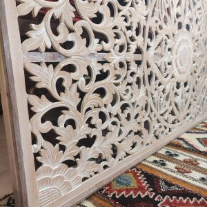 Pannello decorativo indonesiano da parete legno sbiancato