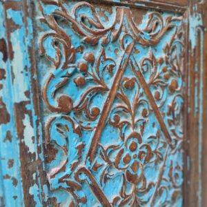 dettaglio di intaglio su legno