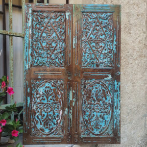 pannello decorativo con finestra indiana blu originale